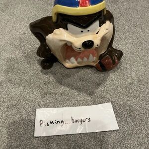 Disney 1993 FOOTBALL TAZ Tasmanian Devil COOKIE JAR Large 10" Warner Bros